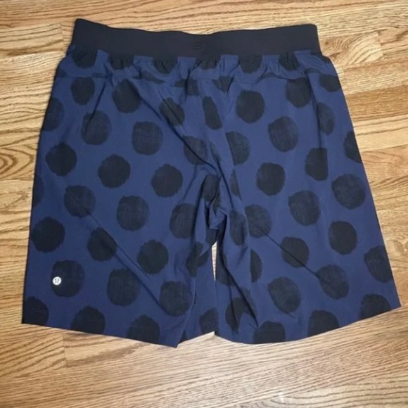Lululemon The Short Linerless 11” XXL (Navy/Blue PolkaDOt) LIKE NEW - RARE CORE - Picture 3 of 10